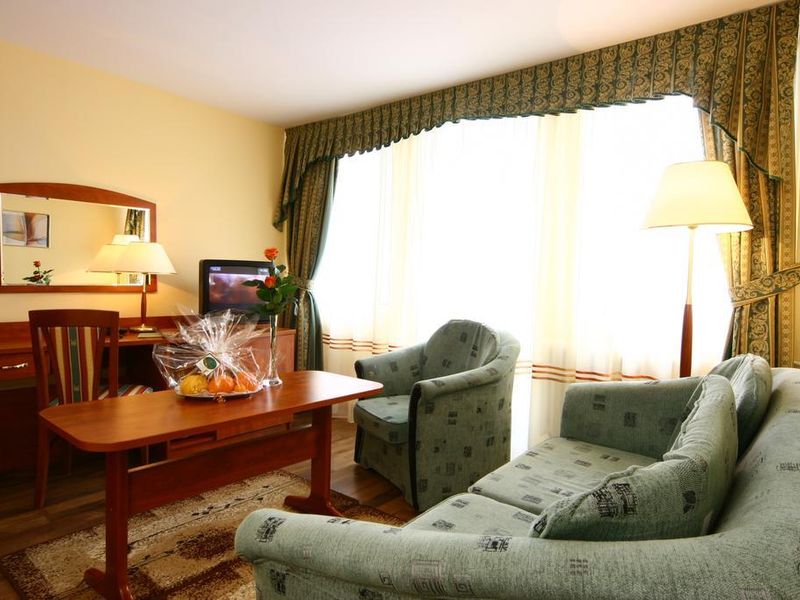Hotel Photo 8