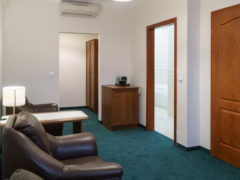 Hotel Photo 9