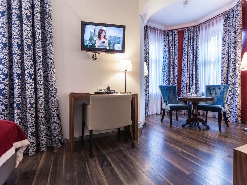 Hotel Photo 6