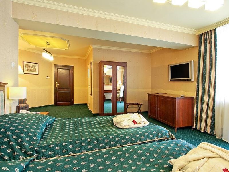 Hotel Photo 1