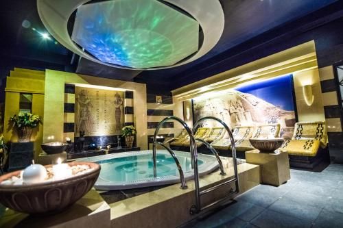 Hotel Photo 9