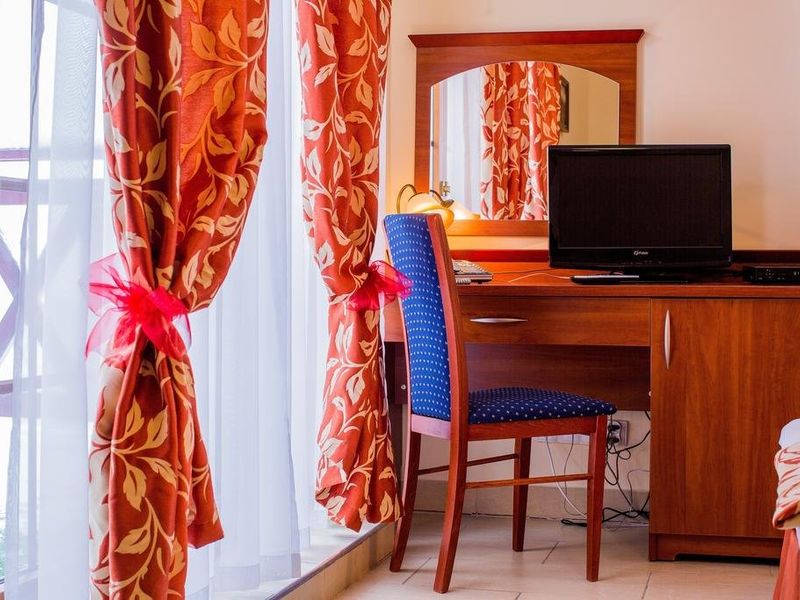 Hotel Photo 6