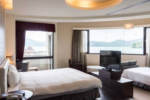 Hu Yue Lakeview Hotel