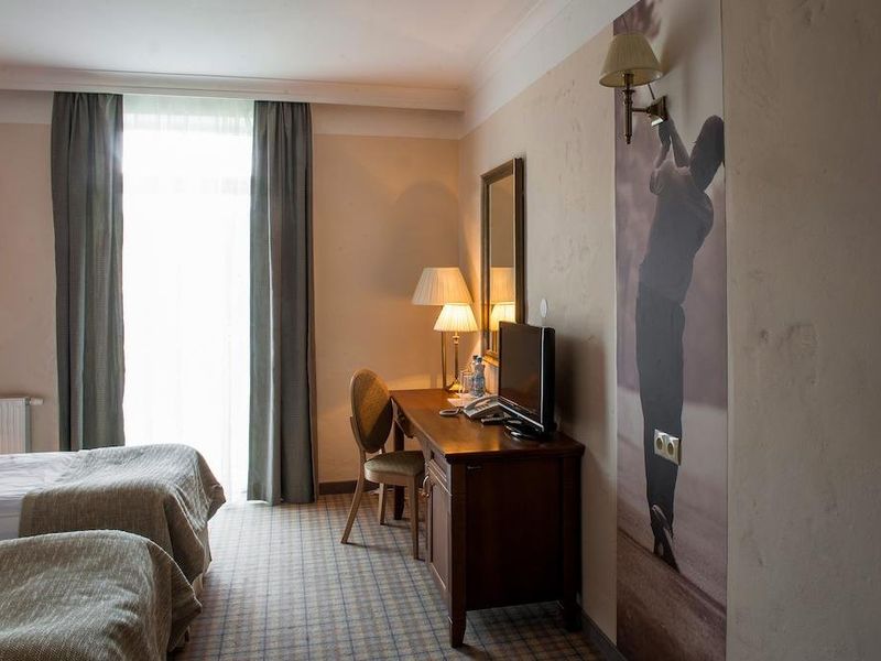 Hotel Photo 6