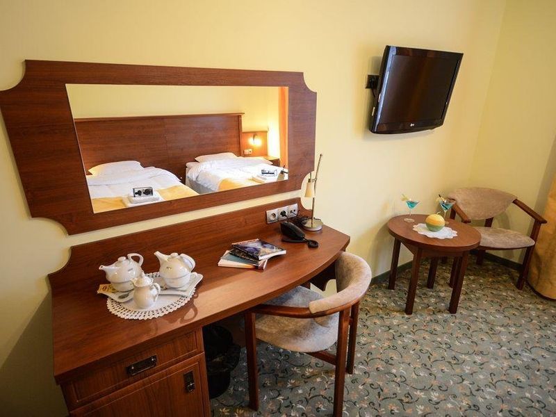 Hotel Photo 6