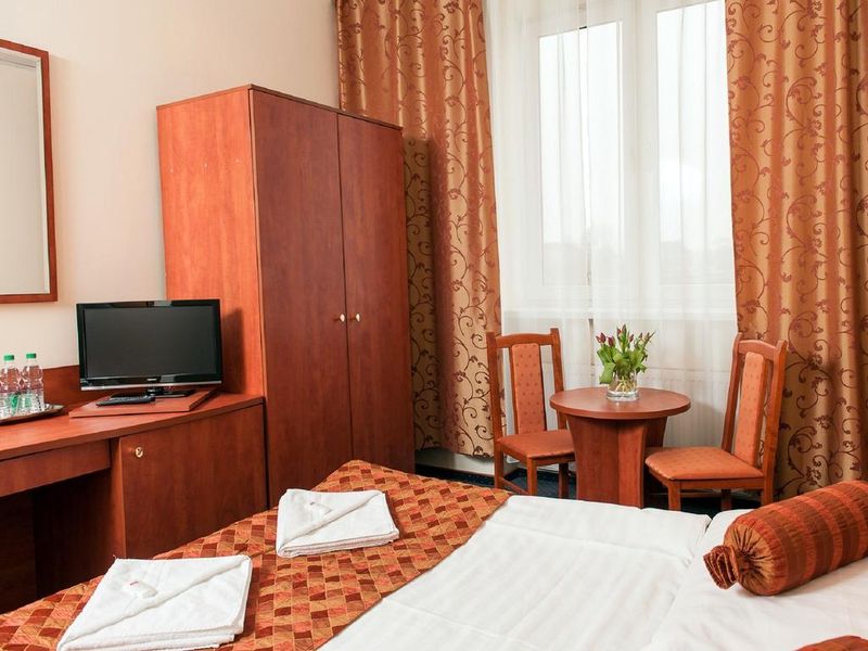 Hotel Photo 1