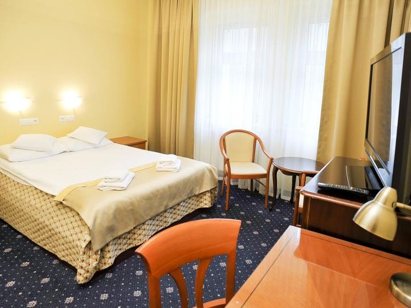 Hotel Photo 1