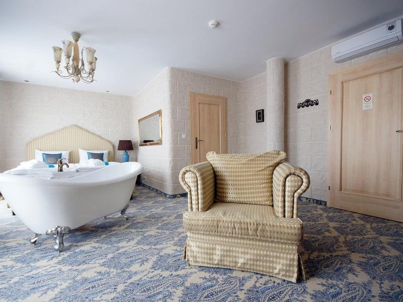 Hotel Photo 9