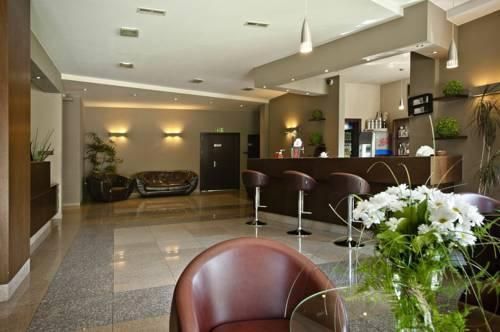 Hotel Photo 9