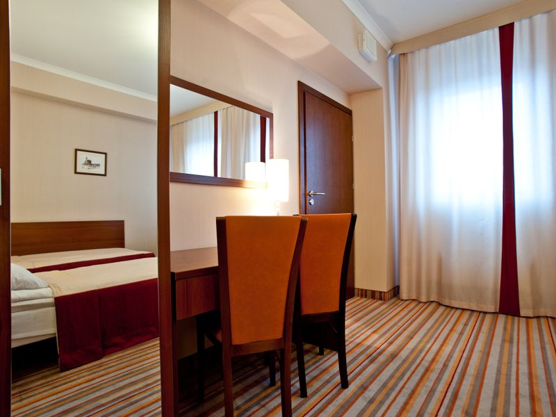Hotel Photo 9
