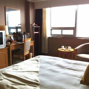 NearBy Hotel
