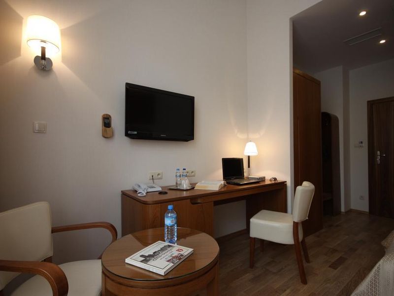 Hotel Photo 8