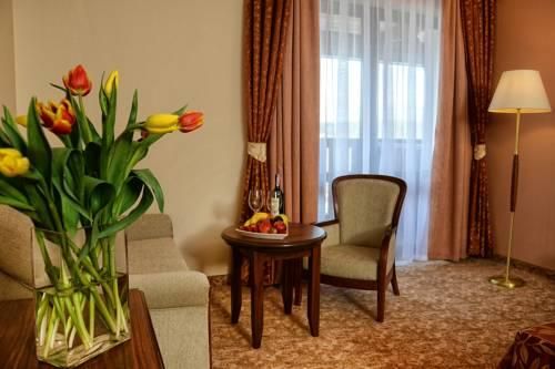 Hotel Photo 12