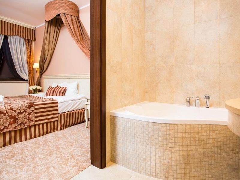 Hotel Photo 8
