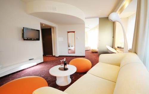 Hotel Photo 9