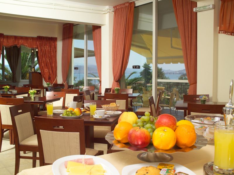 Hotel Photo 9