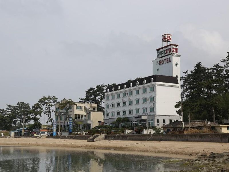 Hotel Photo 8