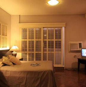 NearBy Hotel