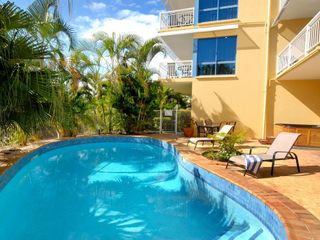 Фото отеля Coral Sea Vista Apartments