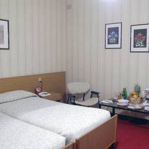 NearBy Hotel