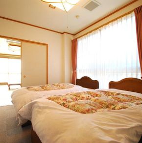 NearBy Hotel
