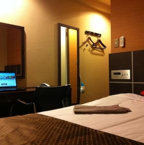NearBy Hotel