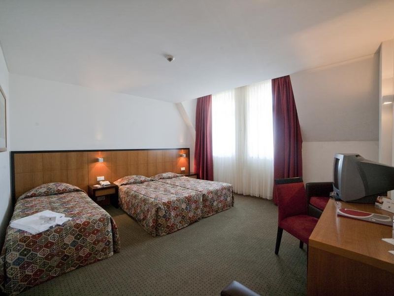 Hotel Photo 8
