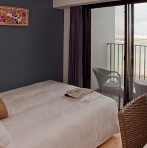 NearBy Hotel