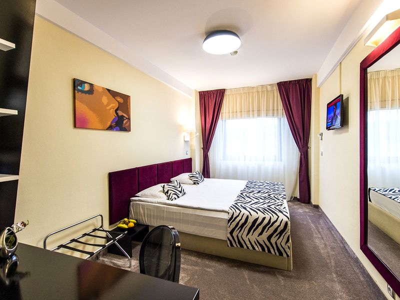 Hotel Photo 1