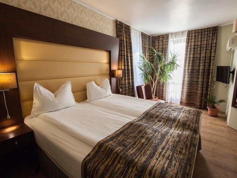 Hotel Photo 1