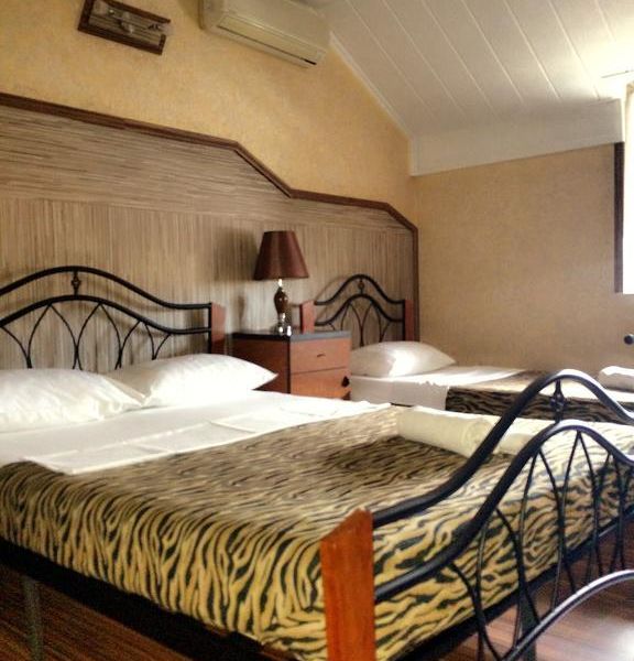 Hotel Photo 1