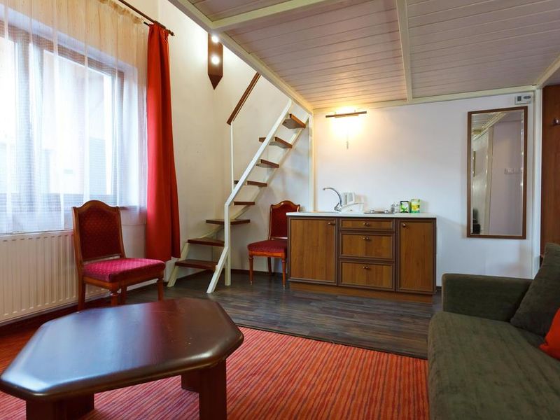 Hotel Photo 12