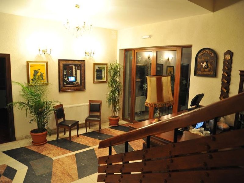 Hotel Photo 8