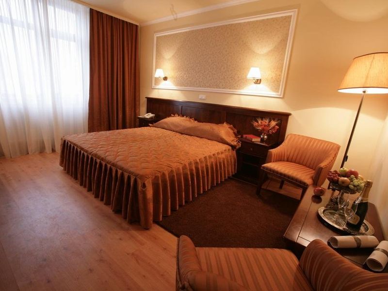Hotel Photo 1