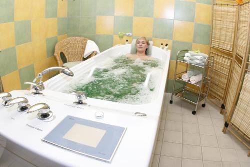 Hotel Photo 9