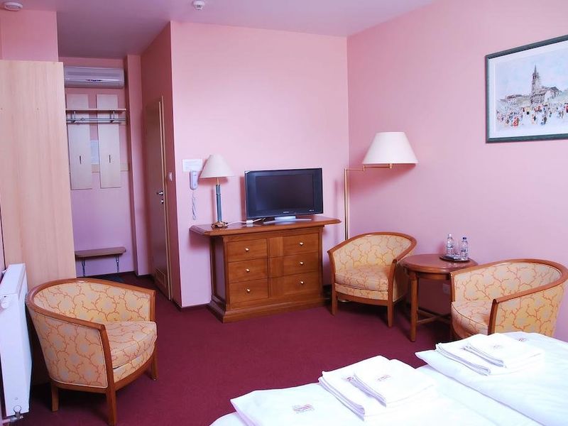 Hotel Photo 6