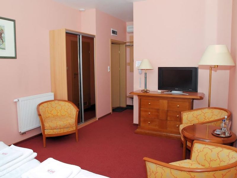 Hotel Photo 10