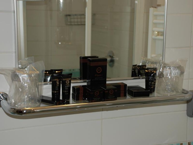 Hotel Photo 12