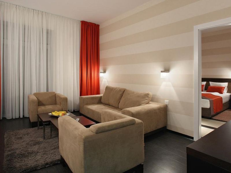 Hotel Photo 9