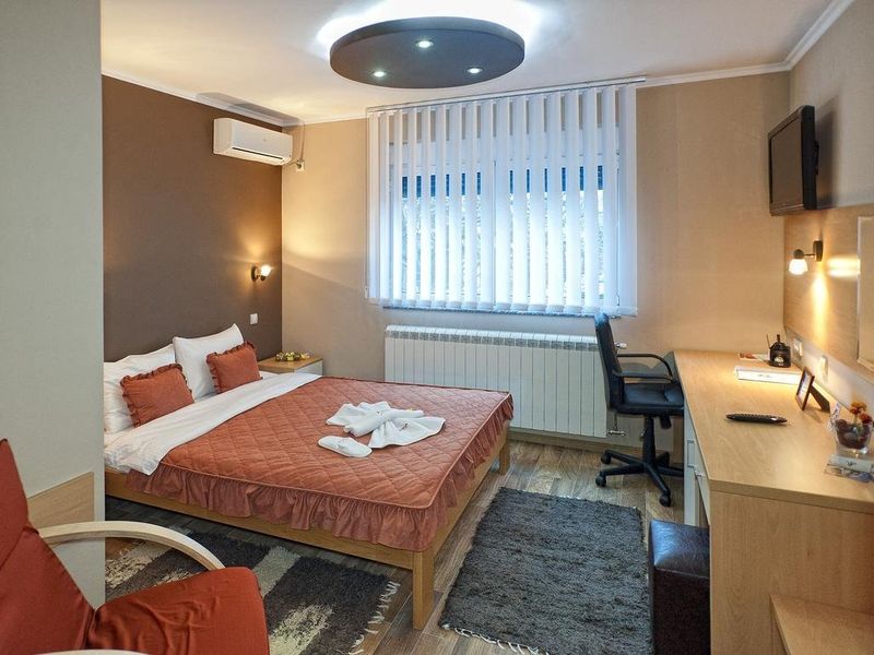 Hotel Photo 1
