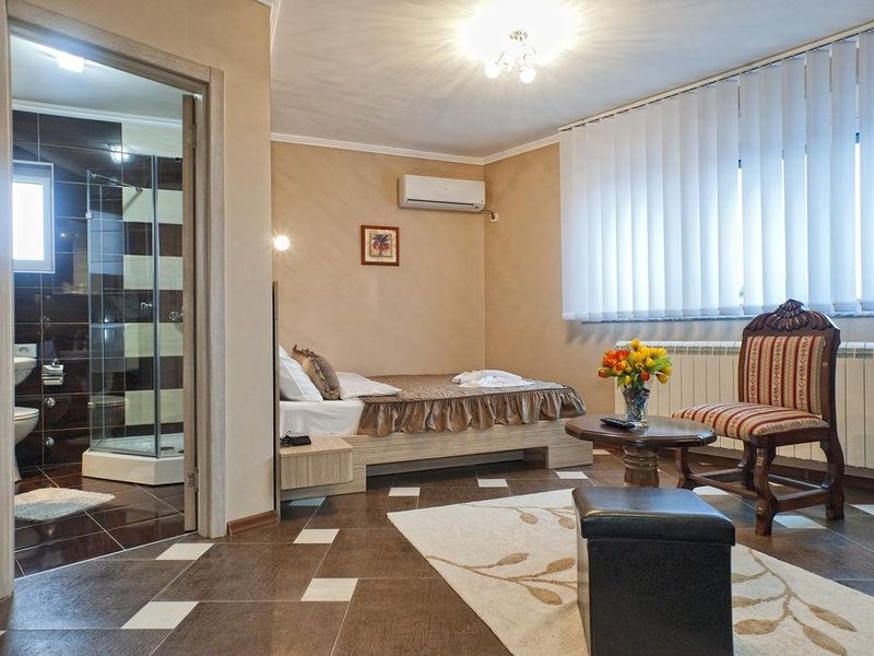 Hotel Photo 8