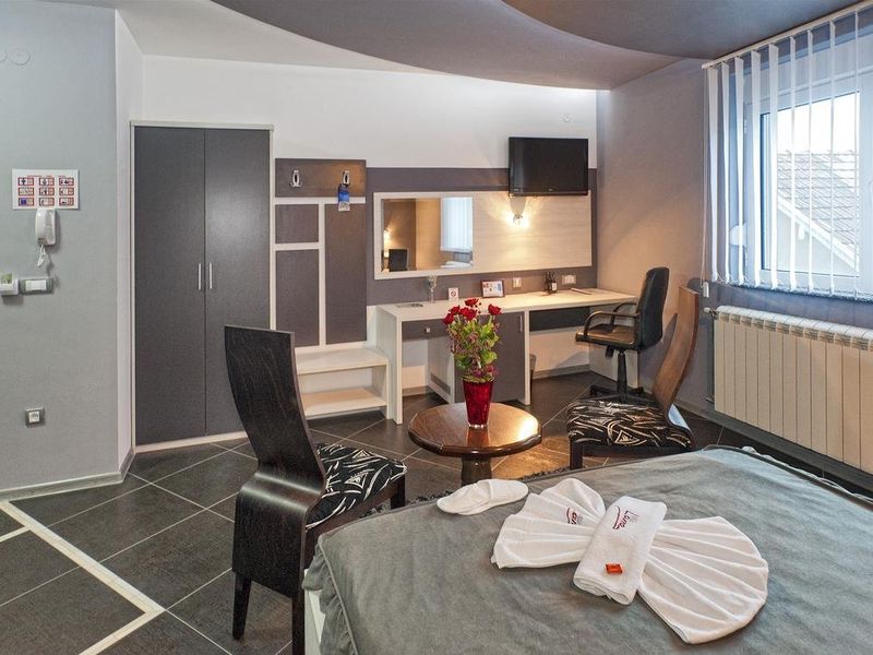 Hotel Photo 9