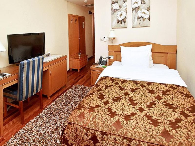 Hotel Photo 5