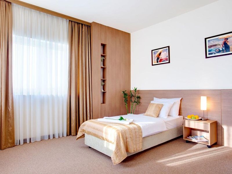 Hotel Photo 1