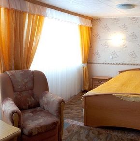NearBy Hotel