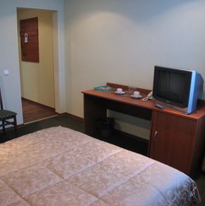 NearBy Hotel