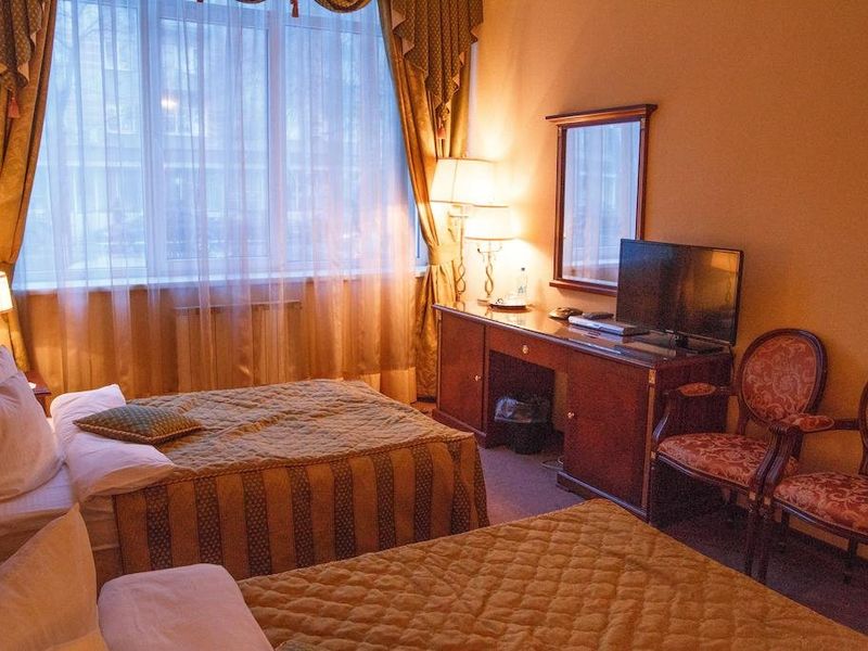 Hotel Photo 5