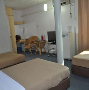 NearBy Hotel