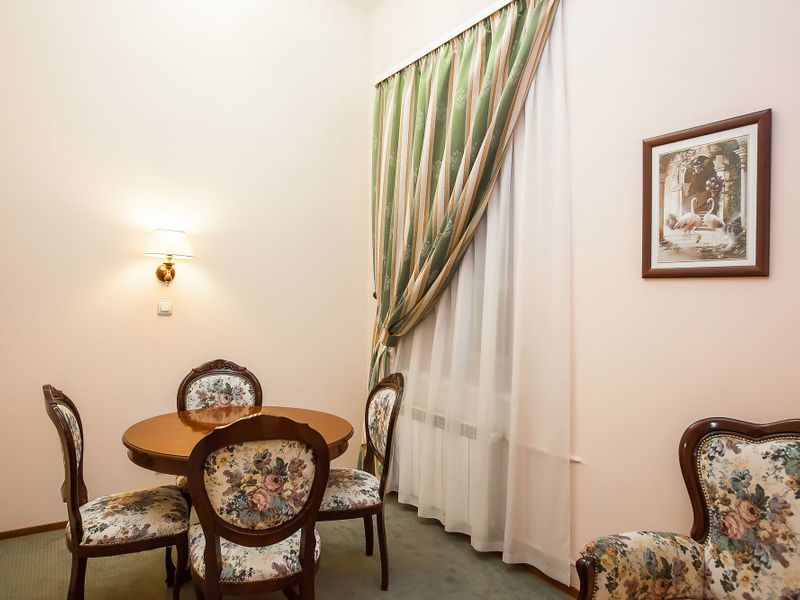 Hotel Photo 12