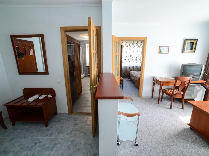 Hotel Photo 9